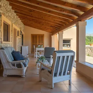  Holiday home Familia